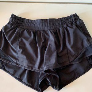 Lululemon Hotty Hot Shorts, Black, Size 6